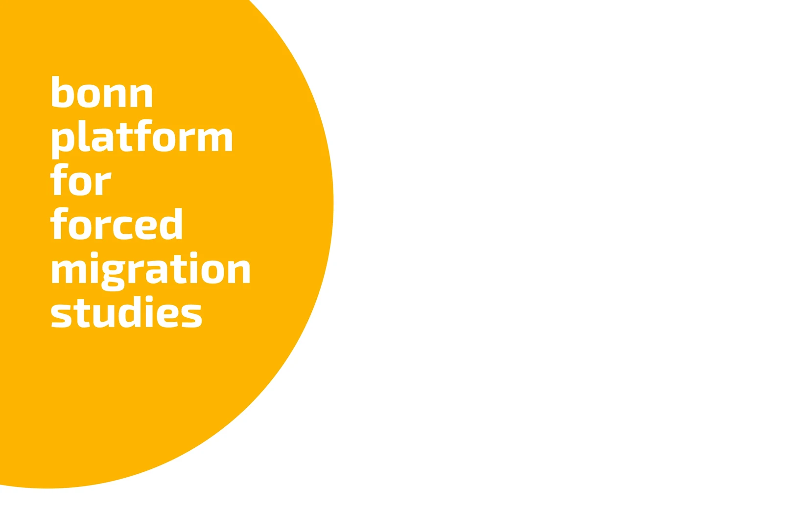 Eine Wissenschaftlerin und ein Wissenschaftler arbeiten hinter einer Glasfassade und mischen Chemikalien mit Großgeräten.